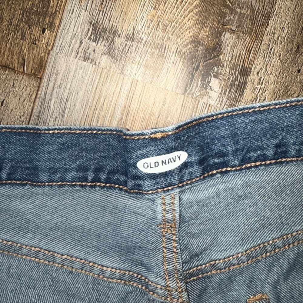 🎉2/$15 Old Navy Classic Blue Jeans - Picture 2 of 5